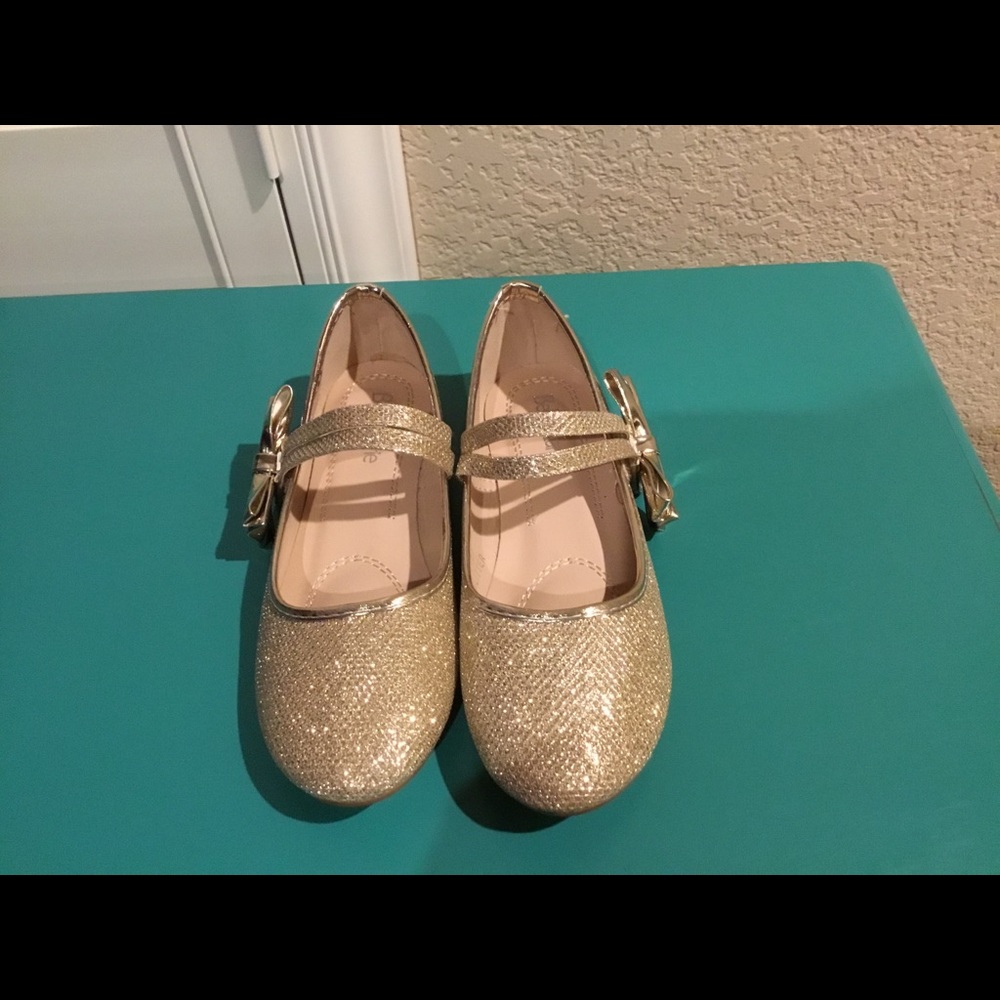Glittery Gold Shoes (Kids)